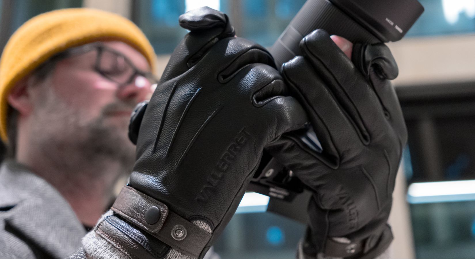 ストリートフォトグラファーのためのプレミアムレザーグローブ「Djuke」が登場