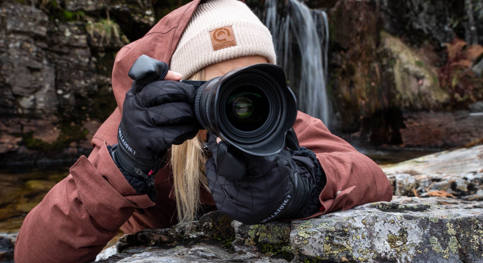 女性のためのウィンターカメラグローブ「Saga」が登場