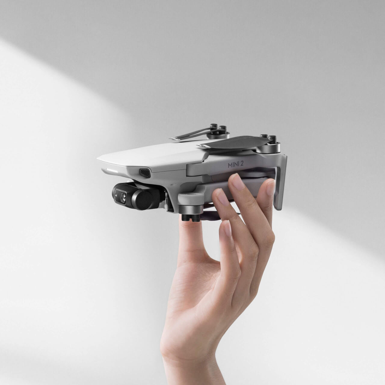 DJI Mini 2 Fly More コンボ [OUTLET]