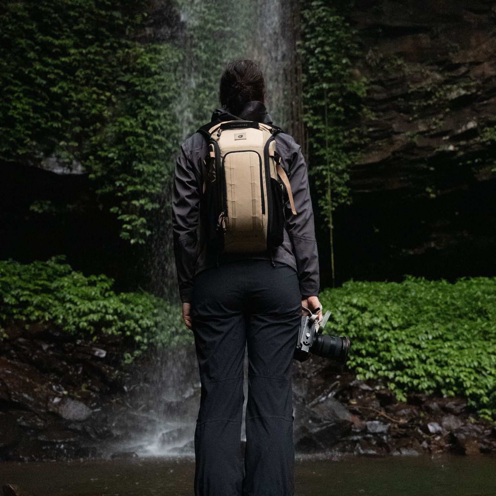 PolarPro RoadRunner 8L バックパック - Desert
